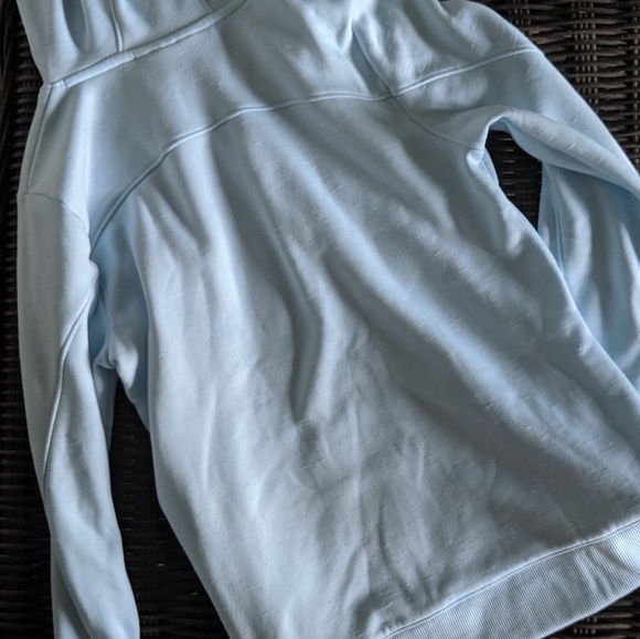 🔥 Under Armour Hoodie - Picture 3 of 6